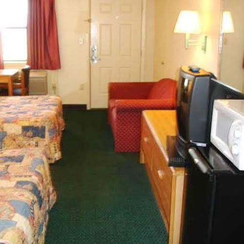 Econo Lodge Forest City Exteriör bild