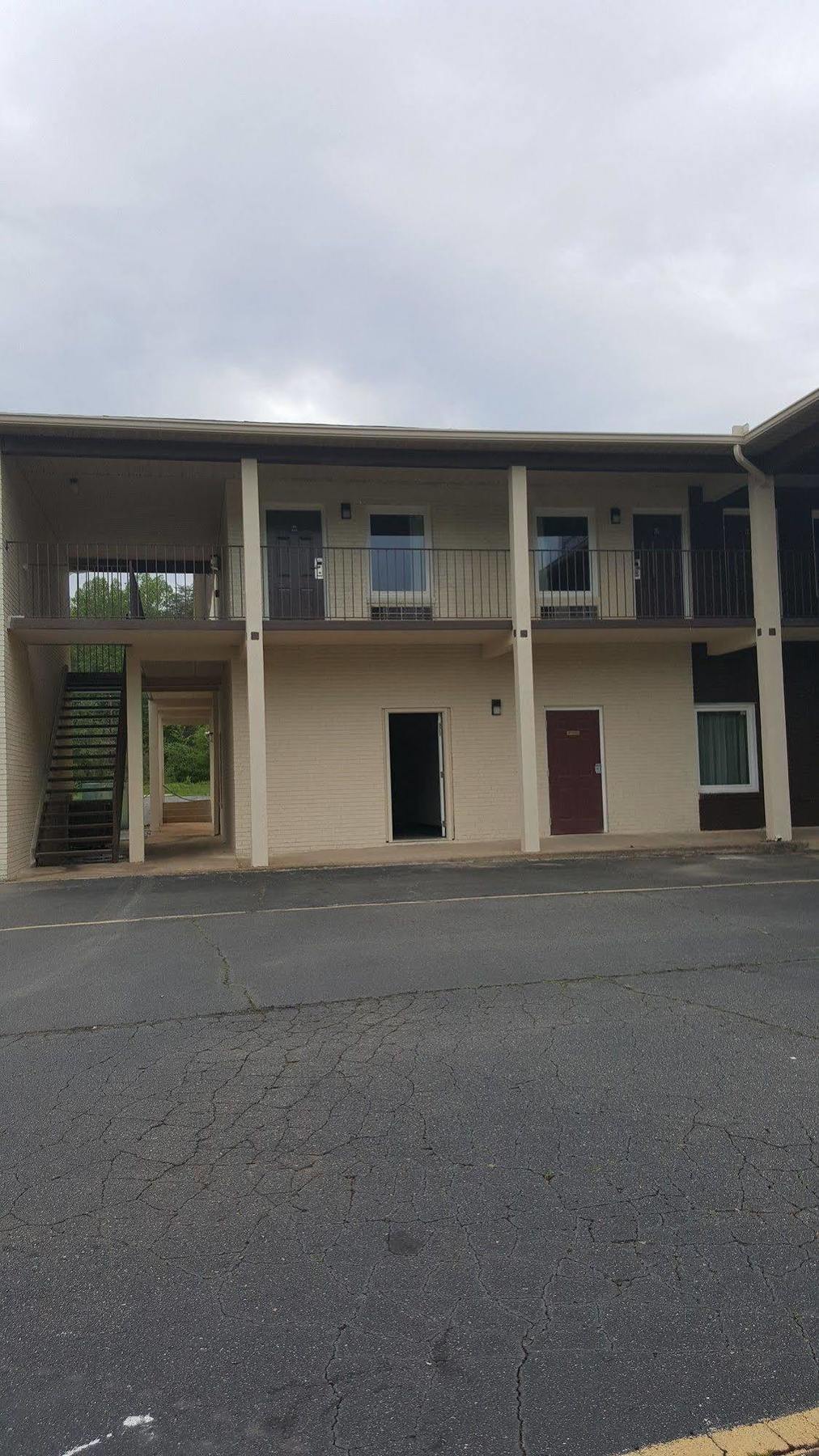 Econo Lodge Forest City Exteriör bild